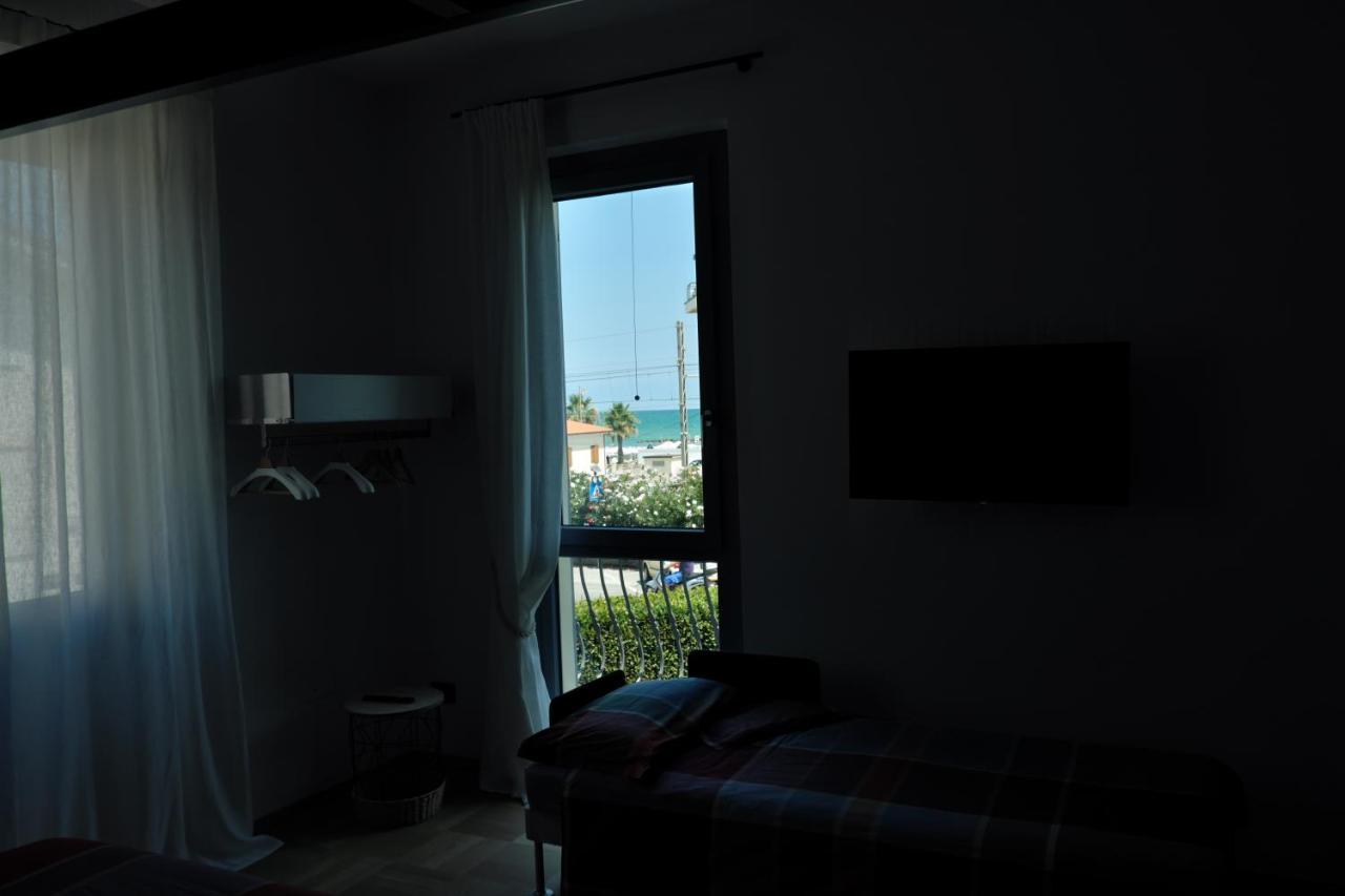 Invento Bnb Unconventional Maison Civitanova Marche Exterior photo